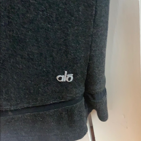 ALO SWEATSHIRT size medium. perfect condition. - Picture 2 of 4